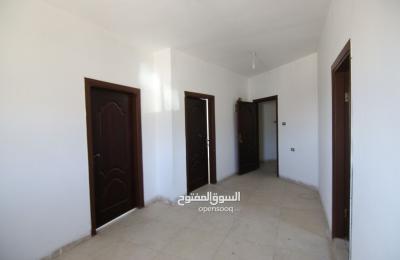 مجمع تجاري دوار صويلح 980 م